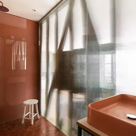 Amazing Flat In An Amazing Montmartre Street